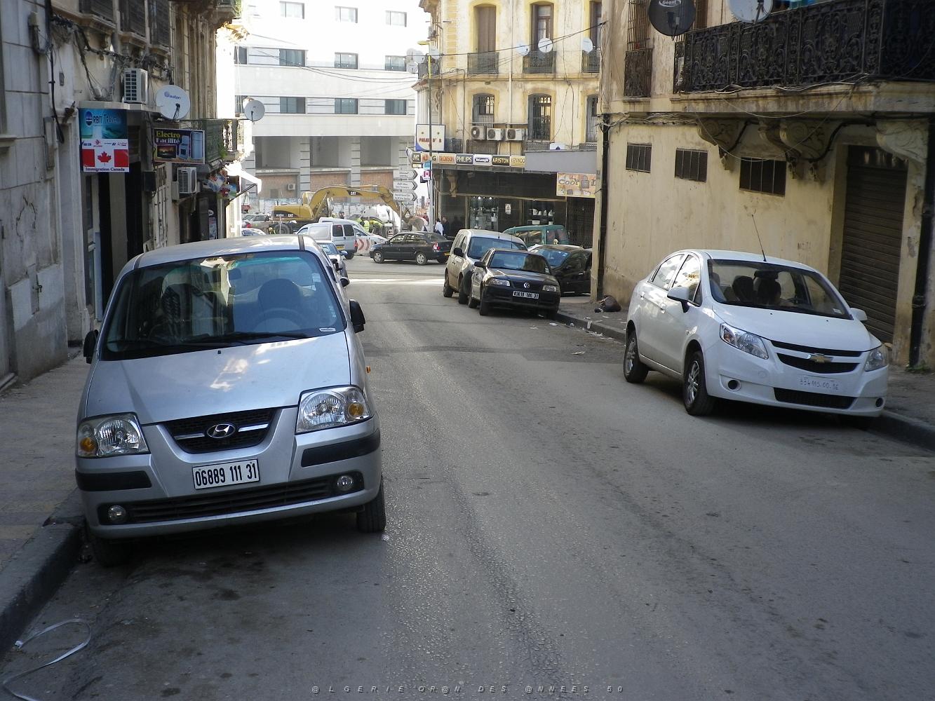 1687 rue Eugene Finance en descendant vers karguentah.JPG